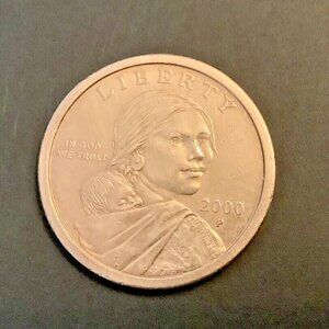 2000 P Sacagewea $1 US Coin Gold Color Vintage Beautiful Shiny Condition!